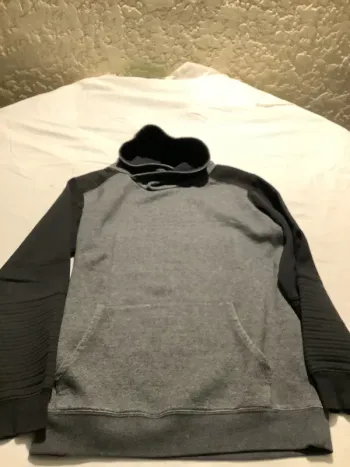 Sweat-shirt