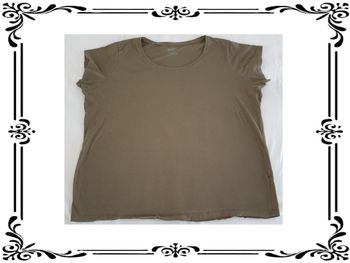 Tee shirt taille 46.