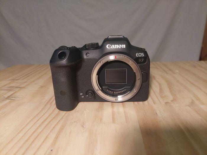 Appareil photo boîtier + objectif Canon EOS R7 + 18-150f/3.5-6.3