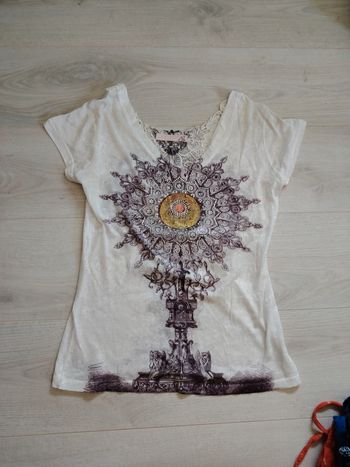 Tee shirt femme. Taille 38.