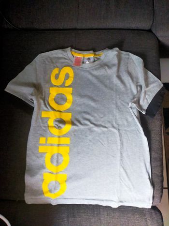 Tee shirt gris neuf 11/12 ans adidas garçon.