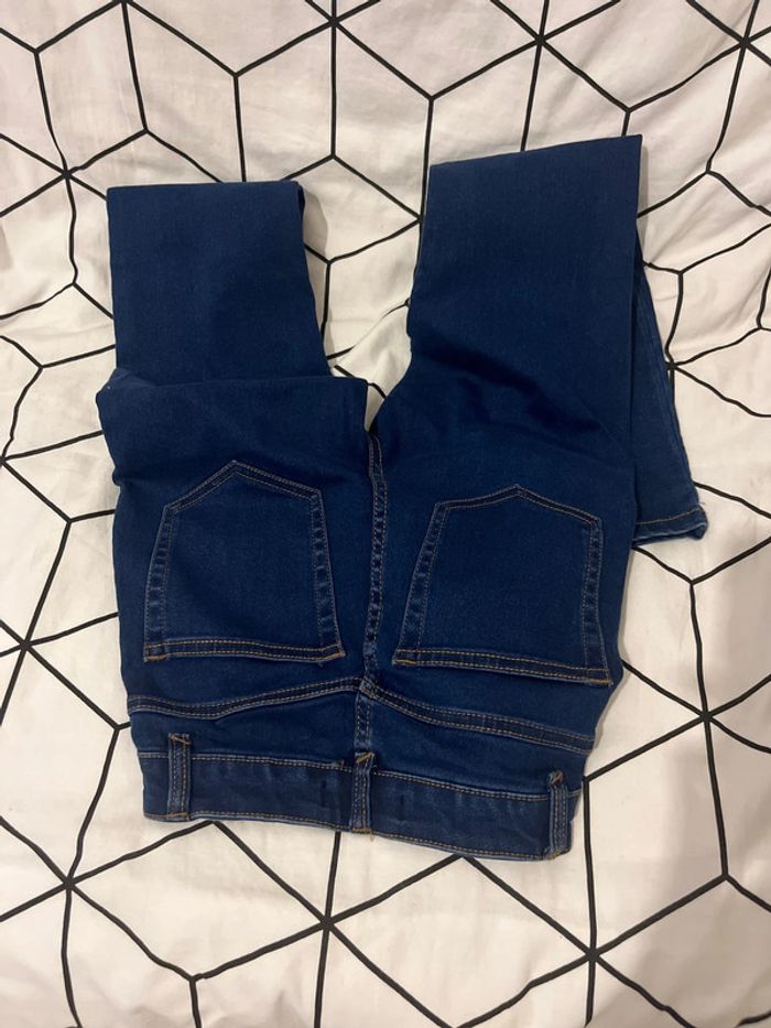 Jean bleu - photo numéro 4