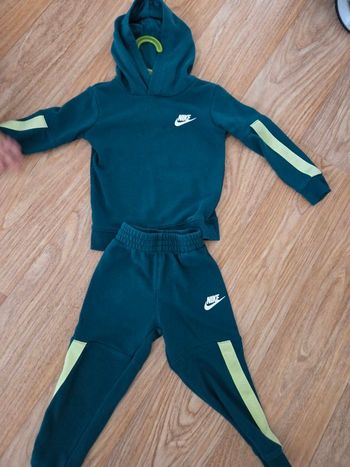 Ensemble nike bébé garçon 2-3 ans 