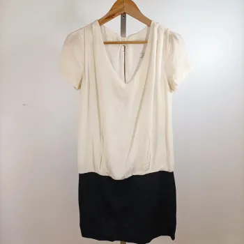Robe bicolore Sandro en soie haut crème et bas noir taille 2 coupe chic fluide A1284