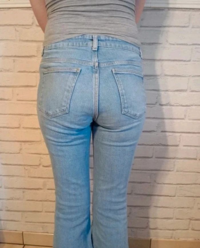 Jean bleu - photo numéro 2