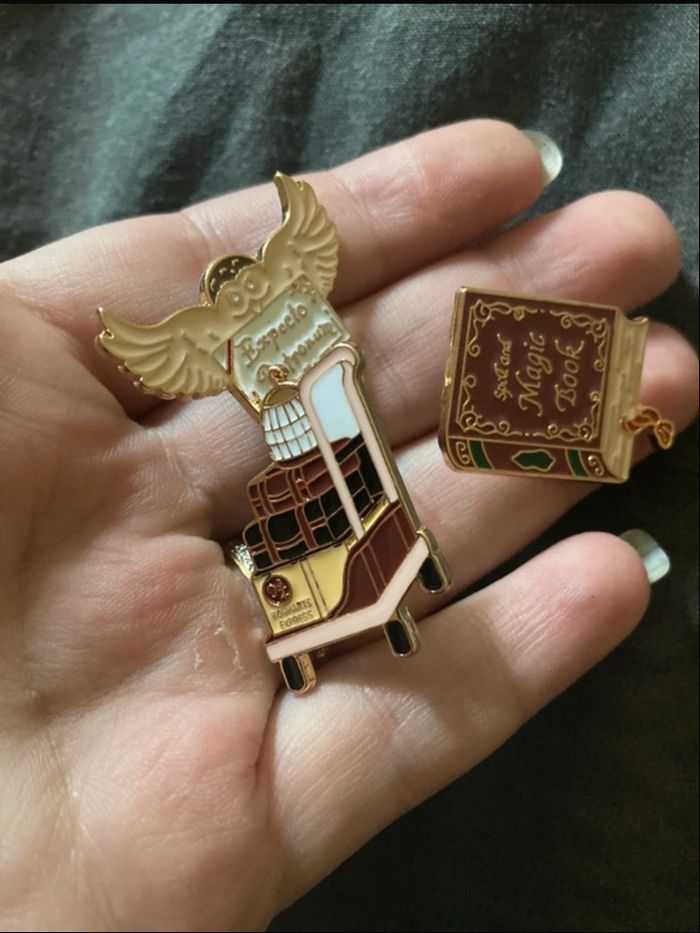 Lot NEUF de 3 pin’s sur le thème d’Harry POTTER - photo numéro 4