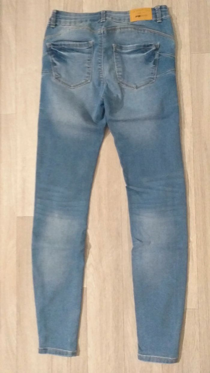 Jeans 👖 - photo numéro 3