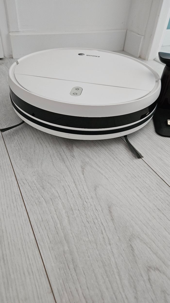 Aspirateur laveur automatique - photo numéro 4