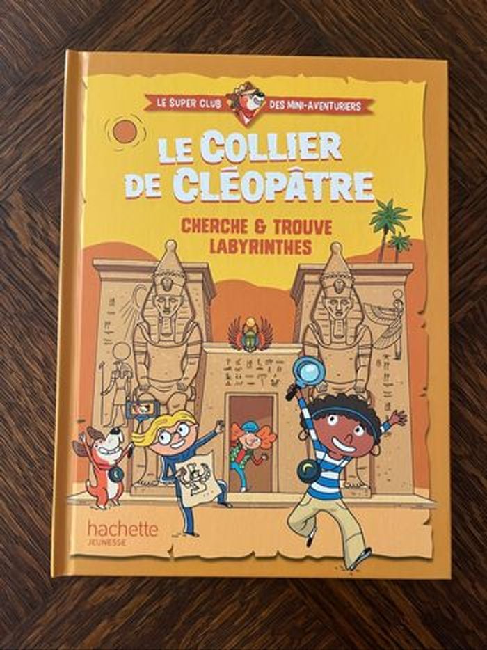 Livre McDo le collier de Cléopâtre