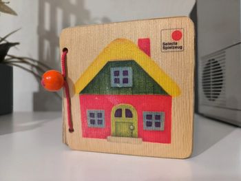 Livre en bois enfant 0.50 cts