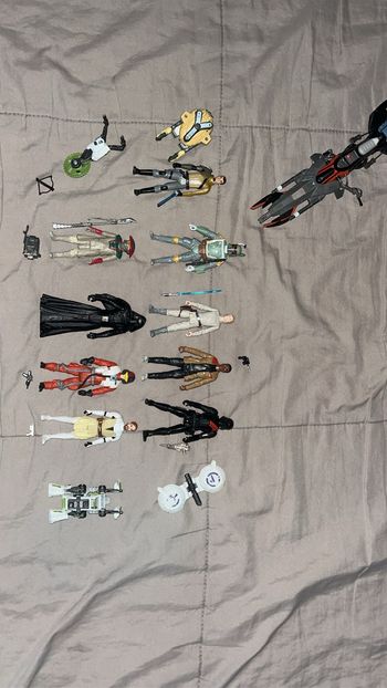 Lot de figurines,accessoires,motojet stars Wars