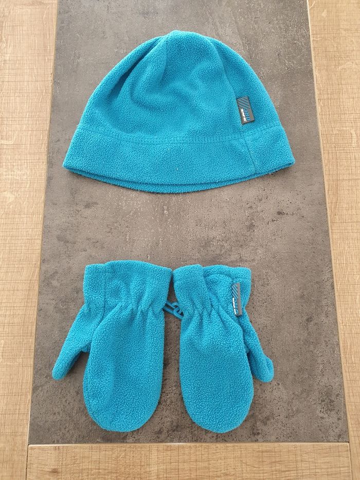 Bonnet et moufles 50 cms