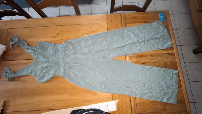 Combinaison avec épaules nues à nouer T.XS/36 jamais porté - photo numéro 6