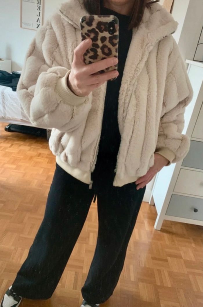 Manteau fausse fourrure H&M - photo numéro 2