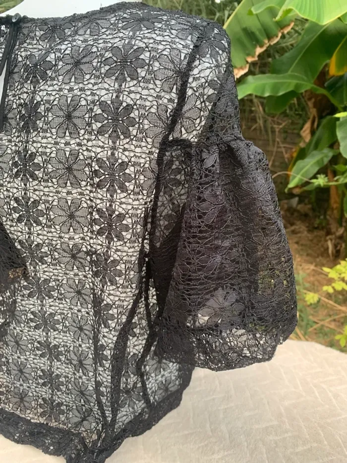 Blouse Jennyfer dentelle manches courtes bouffantes taille 40 - photo numéro 8