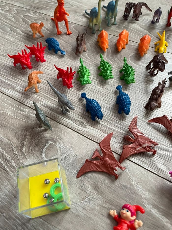 Lot petits dinosaures, animaux et figurines - photo numéro 2