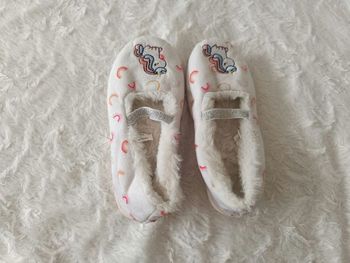 Chaussons Licorne & Arc-en-ciel – Gémo Taille 27