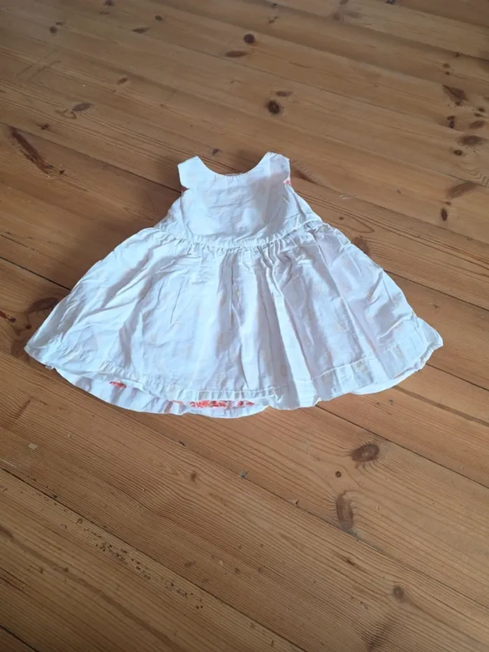 Lot de 2 robe 6 mois. - photo numéro 4
