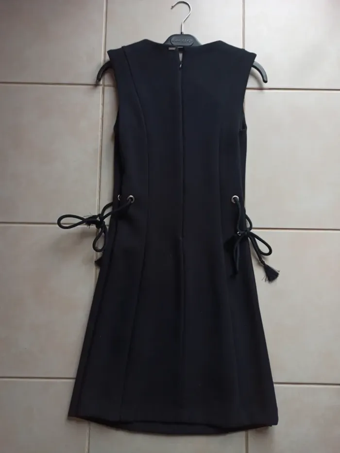 Robe IKKS taille 36 - photo numéro 2