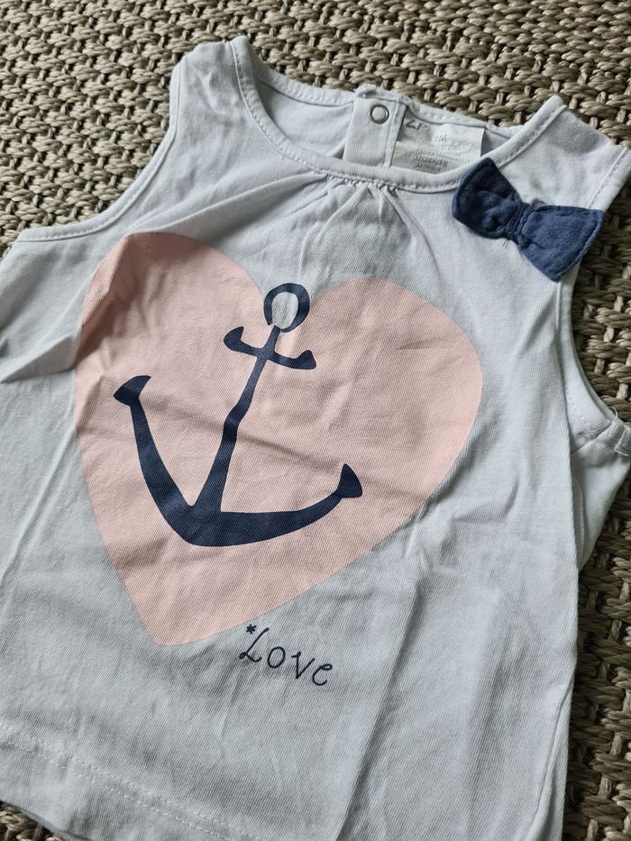 Ensemble T-shirt sans manches et short "marin" - 9 mois - photo numéro 3