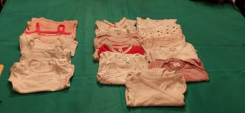 Lot n°2 = 3 mois fille