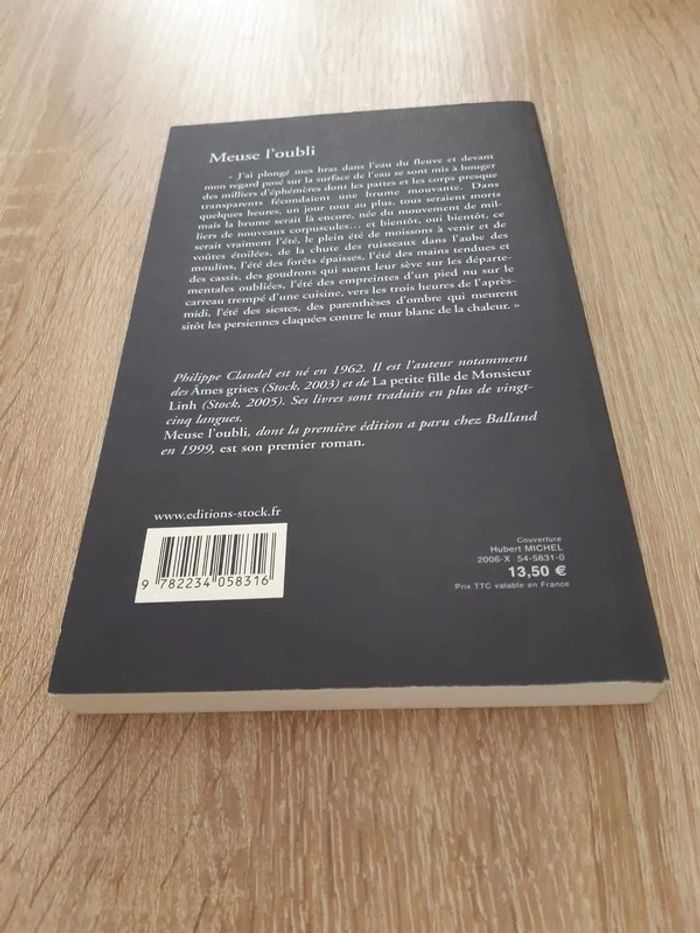 Roman broché "Meuse l'oubli" de Philippe Claudel - photo numéro 4
