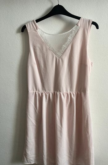 Robe rôle poudre avec dentelle et dos lacé