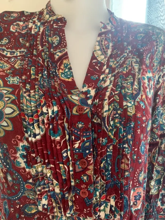 Blouse manches longues à motifs taille 44-46 - photo numéro 3