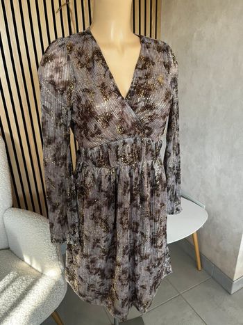 Robe couleur taupe et doré