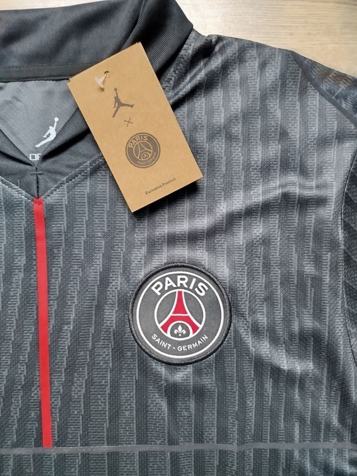 🔥 4e Maillot Paris Saint-Germain – Officiel – Neuf avec Étiquettes – Taille L 🔥 - photo numéro 2