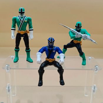 Lot 3 figurines samourai - Power rangers