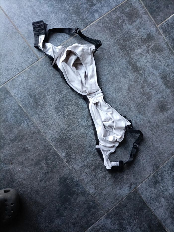 Soutien gorge - photo numéro 3