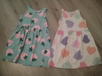 Lot robes débardeurs 6/8 ans