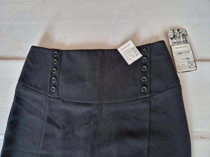 Jupe noire taille 40 - photo numéro 5