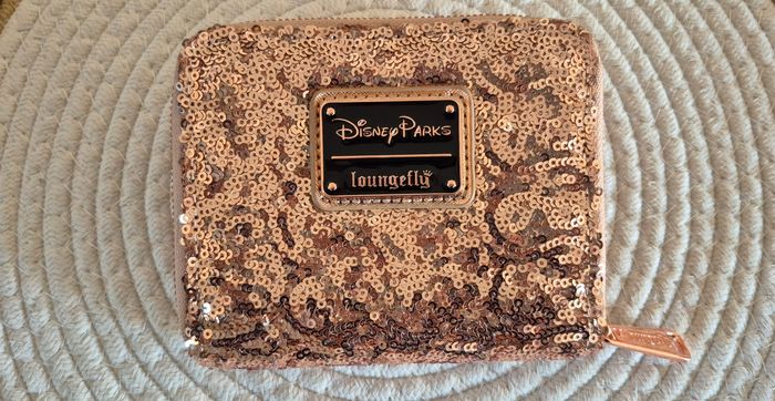 Portefeuille loungefly disney minnie disneyland paris - photo numéro 7