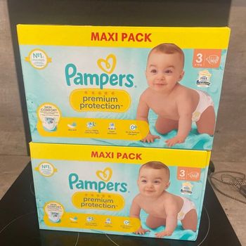 Lots 2 paquets de couches 204 couches total  Pampers taille 3 prenium 