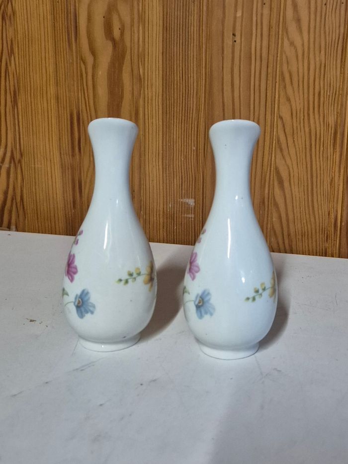 Lot 2 vases avec anses porcelaine chinoise blanche fleurie porcelain - photo numéro 2
