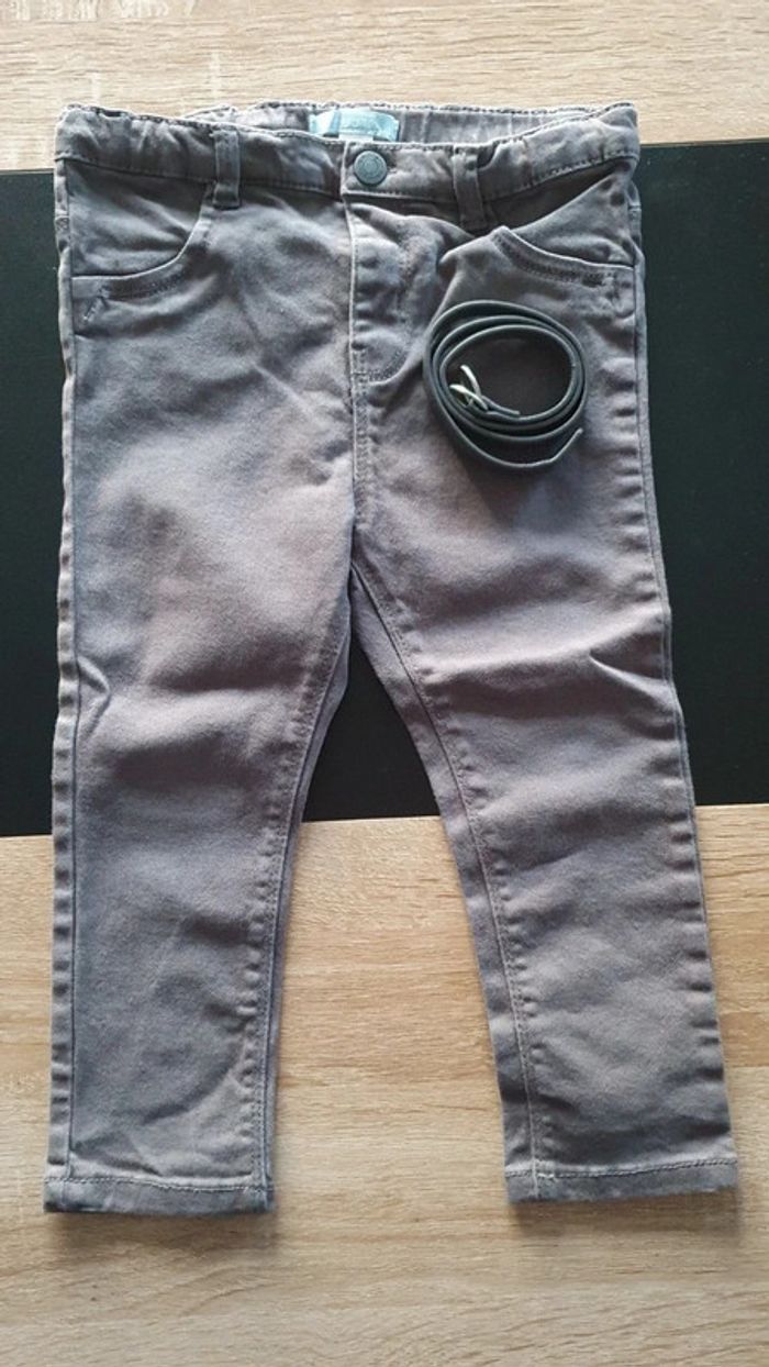 Jean avec ceinture 23 mois