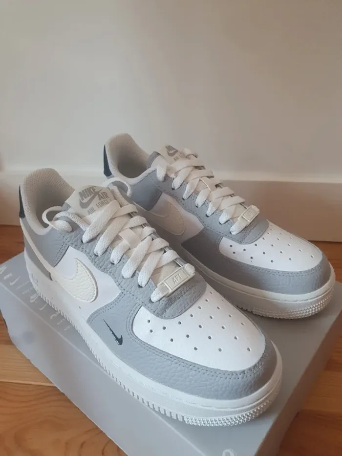 Nike Air Force 1 (37.5) - photo numéro 3