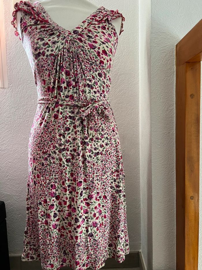 Robe fleurie T.36