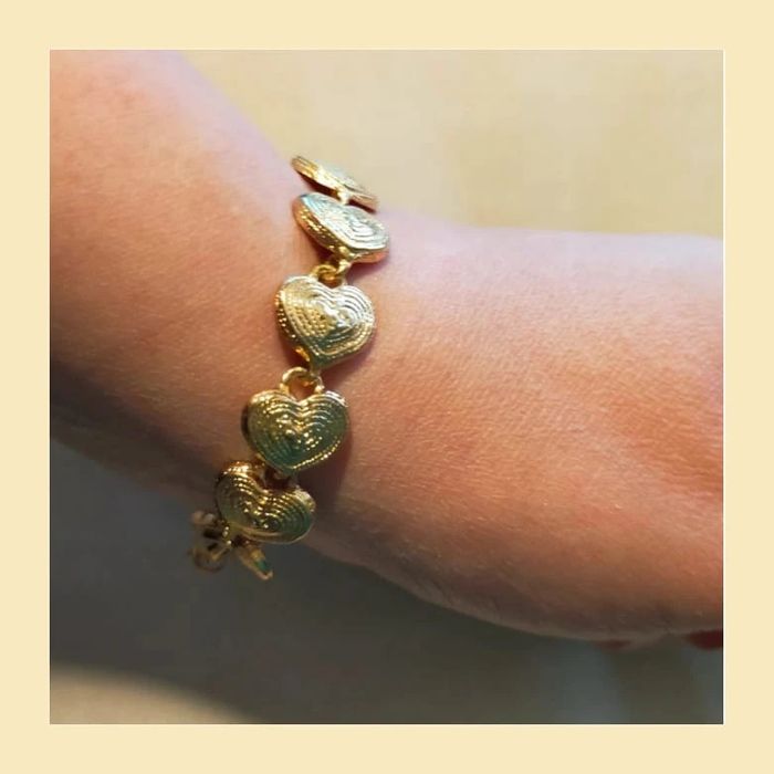 Bracelet vintage doré à cœurs gravés – Élégance intemporelle - photo numéro 3