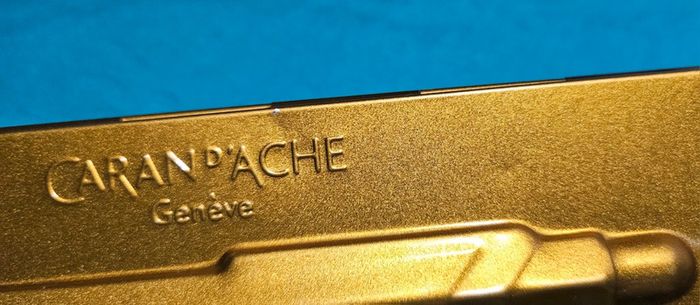 Stylo bille 849 edition goldbar marque carand'ache - photo numéro 3