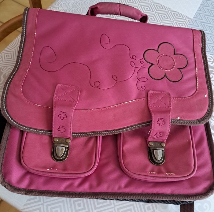Cartable à motif fleuris très bon état - photo numéro 2