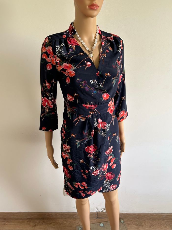 Robe bleue marine et fleurie neuve Morgan taille 34 - photo numéro 2