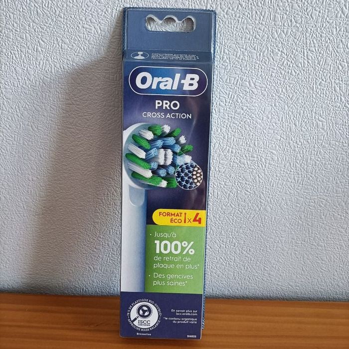 Blister contenant 4 brossettes Oral-B