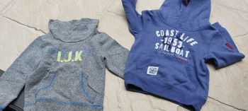 Lot de 2 sweat shirt pull 4 ans