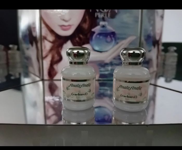 Parfum Cacharel avec Présentoir - photo numéro 3