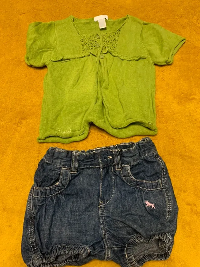 fille shorty et gilet