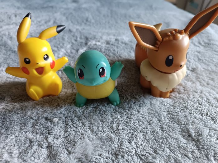 Lot de 3 figurines Pokémon – Pikachu, Carapuce & Évoli ⚡✨ - photo numéro 3