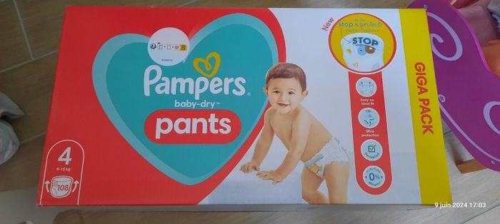 Couches Pampers